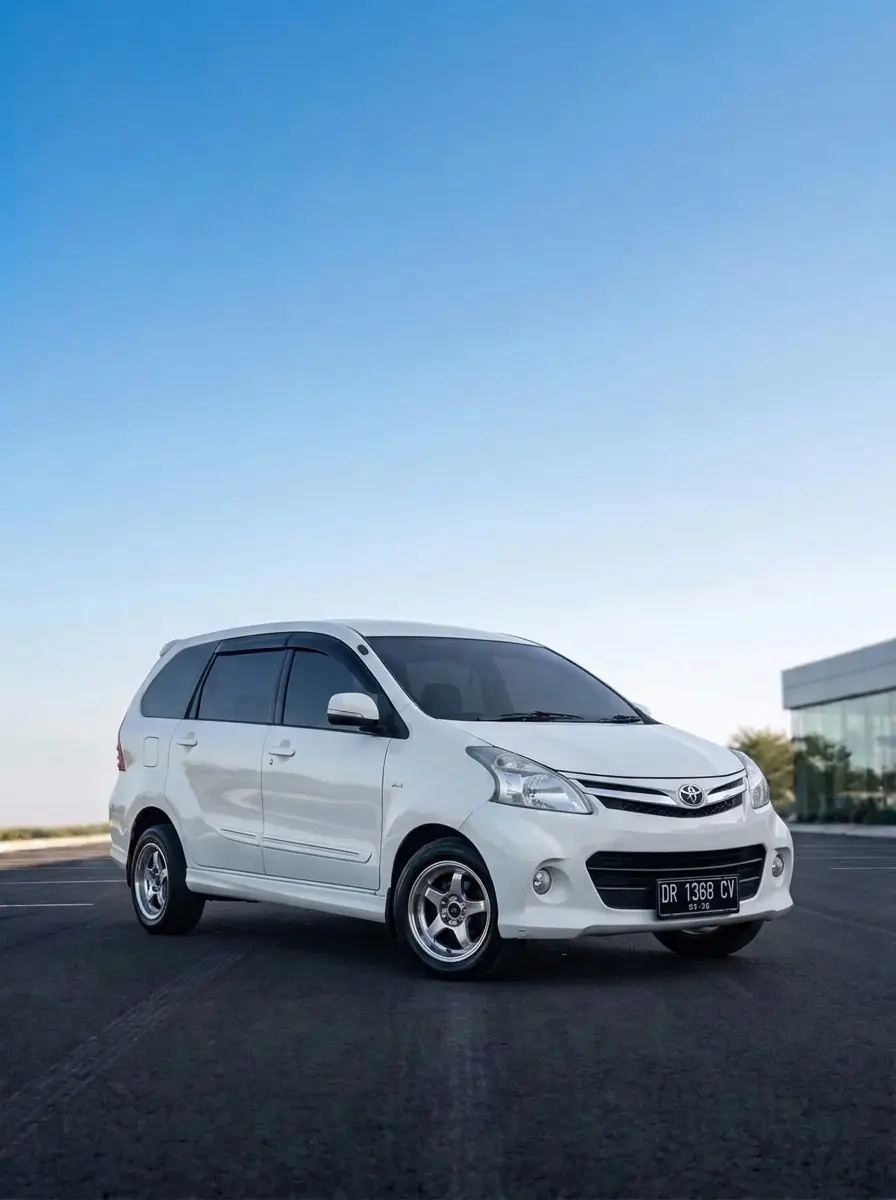 Toyota Avanza Veloz putih
